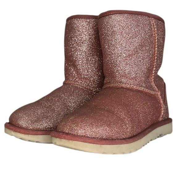 Girls UGG Classic Short II Glitter 1098491K Sheepskin Lined Snow Boot Sz 4 Pink - Picture 2 of 6